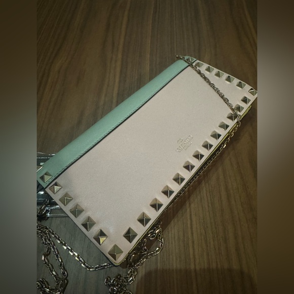 Valentino stud clutch with chain - Picture 3 of 9